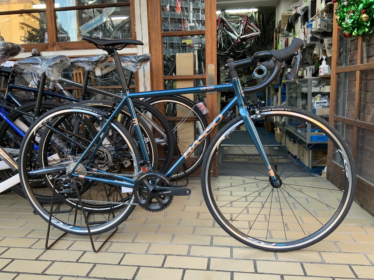 BASSOロードバイク。フルセット